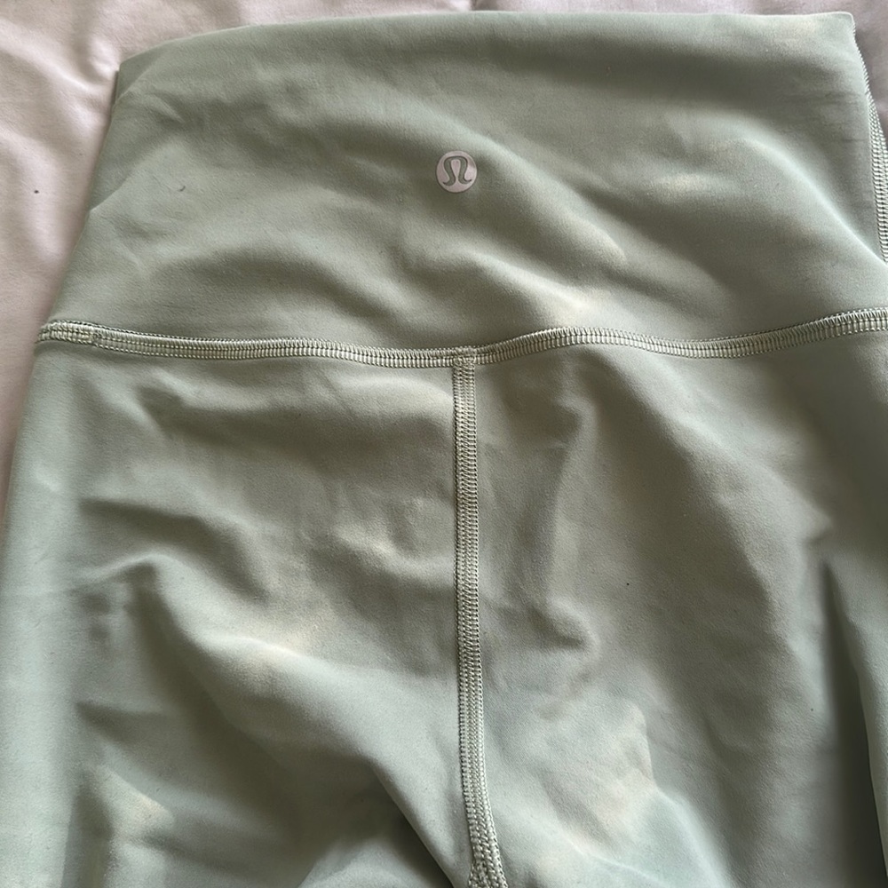 Lululemon Celery RARE Leggings Wunder Under